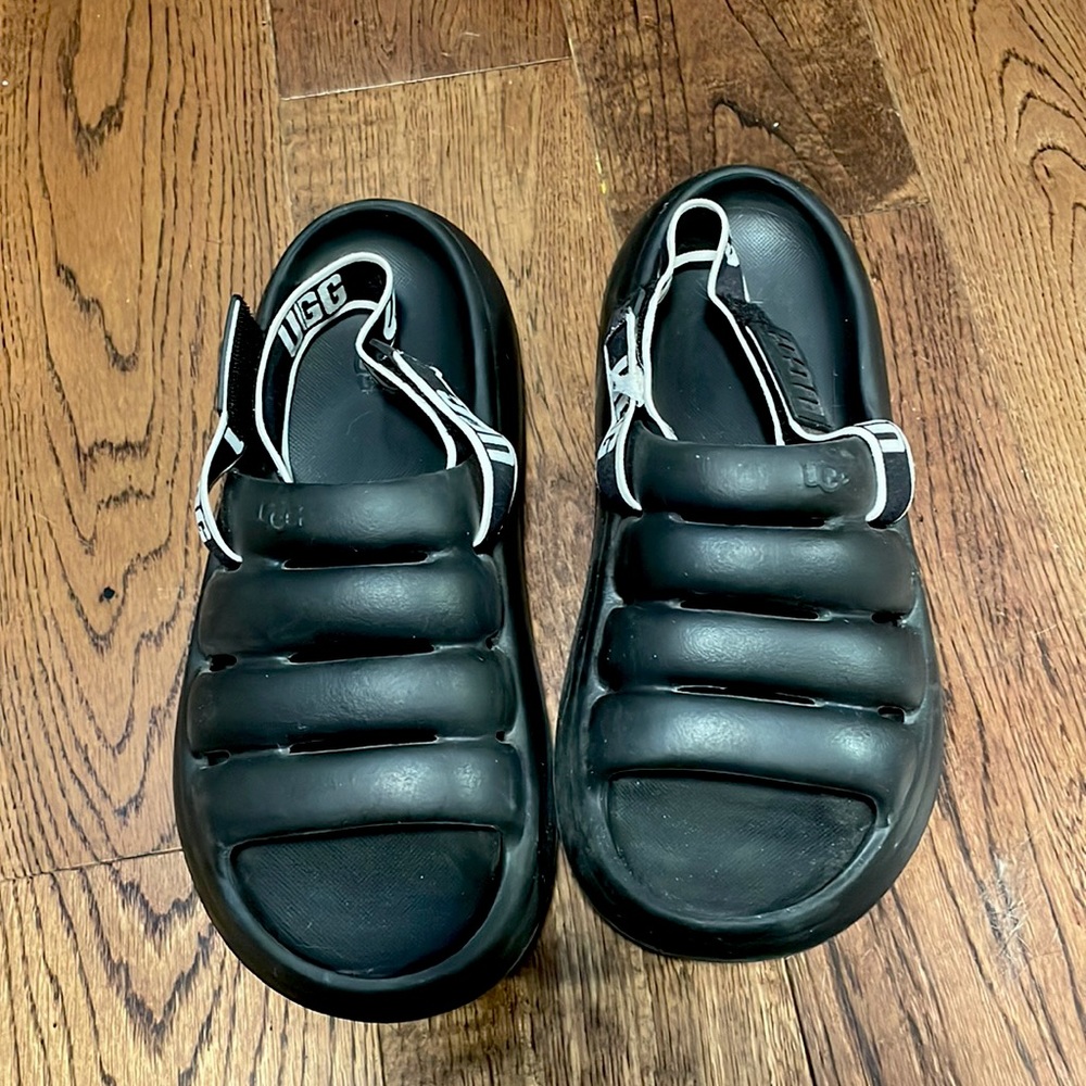 ugg sport yeah slides